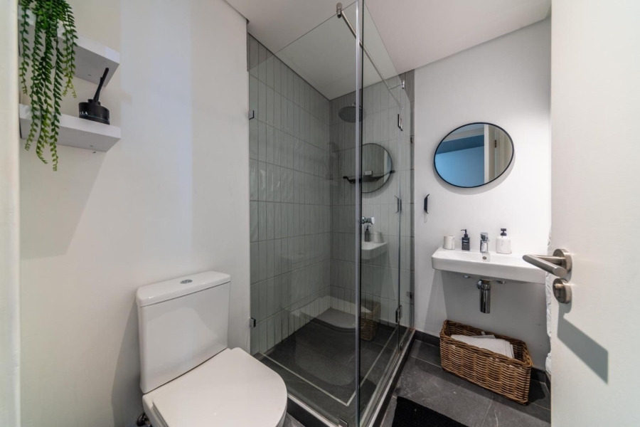 2 Bedroom Property for Sale in Sea Point Western Cape